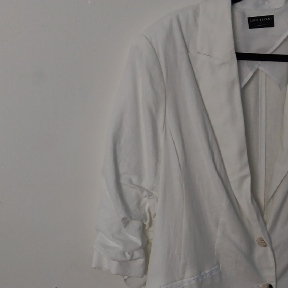 Lane Bryant Linen Two-Button Ruched-Sleeve Blazer #3546 - Picture 2 of 12